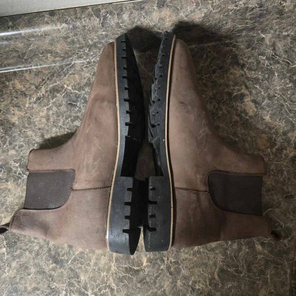 Line of Trade Men's Leather The Foundation Chelsea Size 11 US - Dark Brown